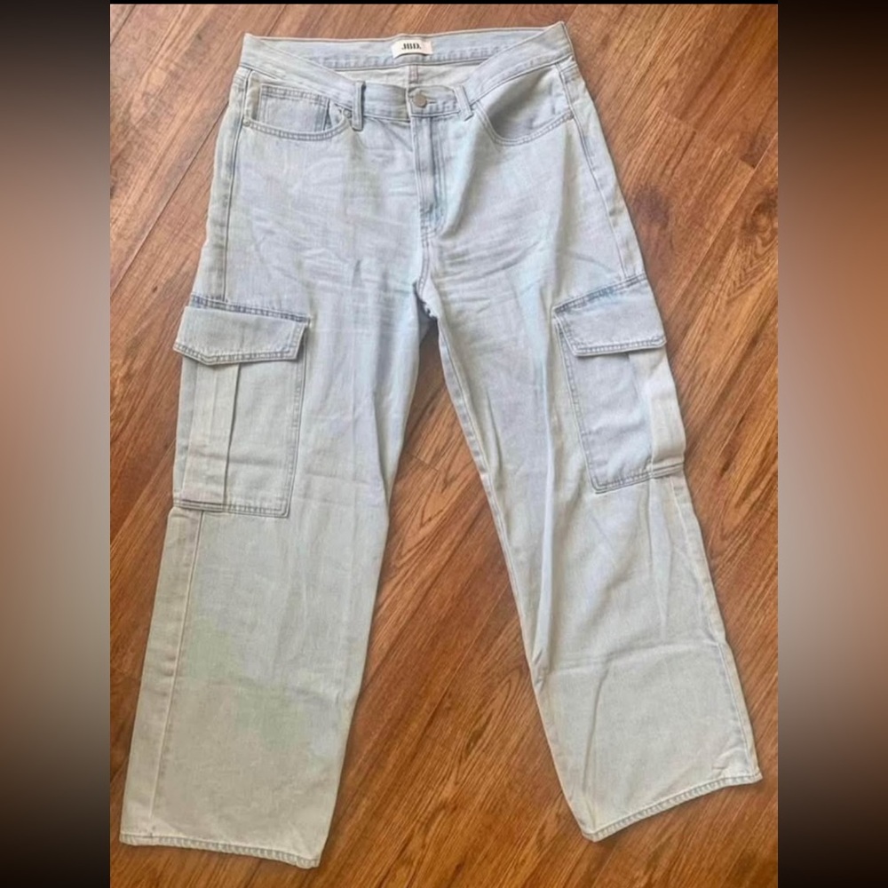 Women’s Cargo Jeans